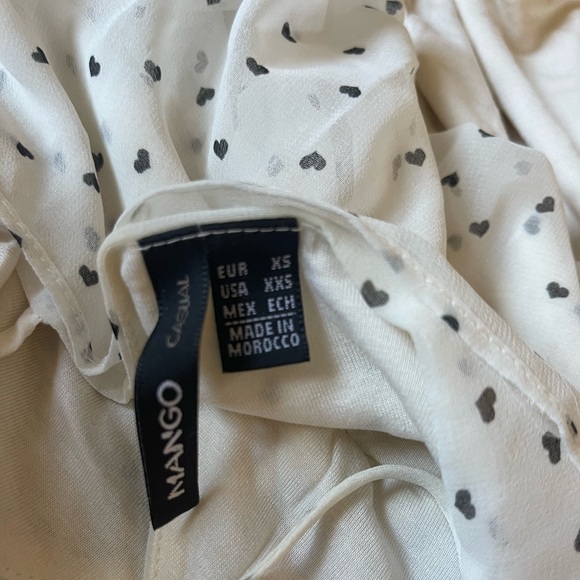 Pretty top from Mango with mini hearts printed. Size XS. - Picture 7 of 7